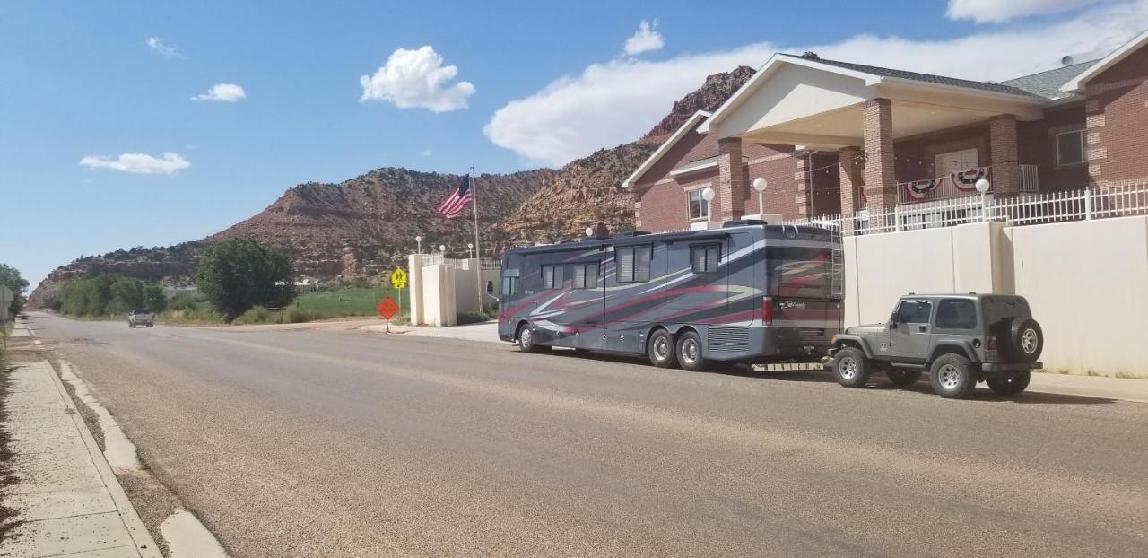 Zion'S Most Wanted Hotel Hildale Extérieur photo